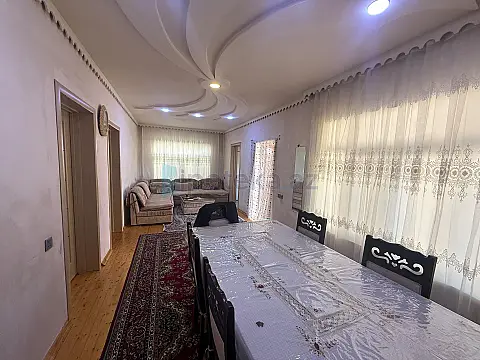 Satılır 6 otaqlı həyət evi 140 m²
