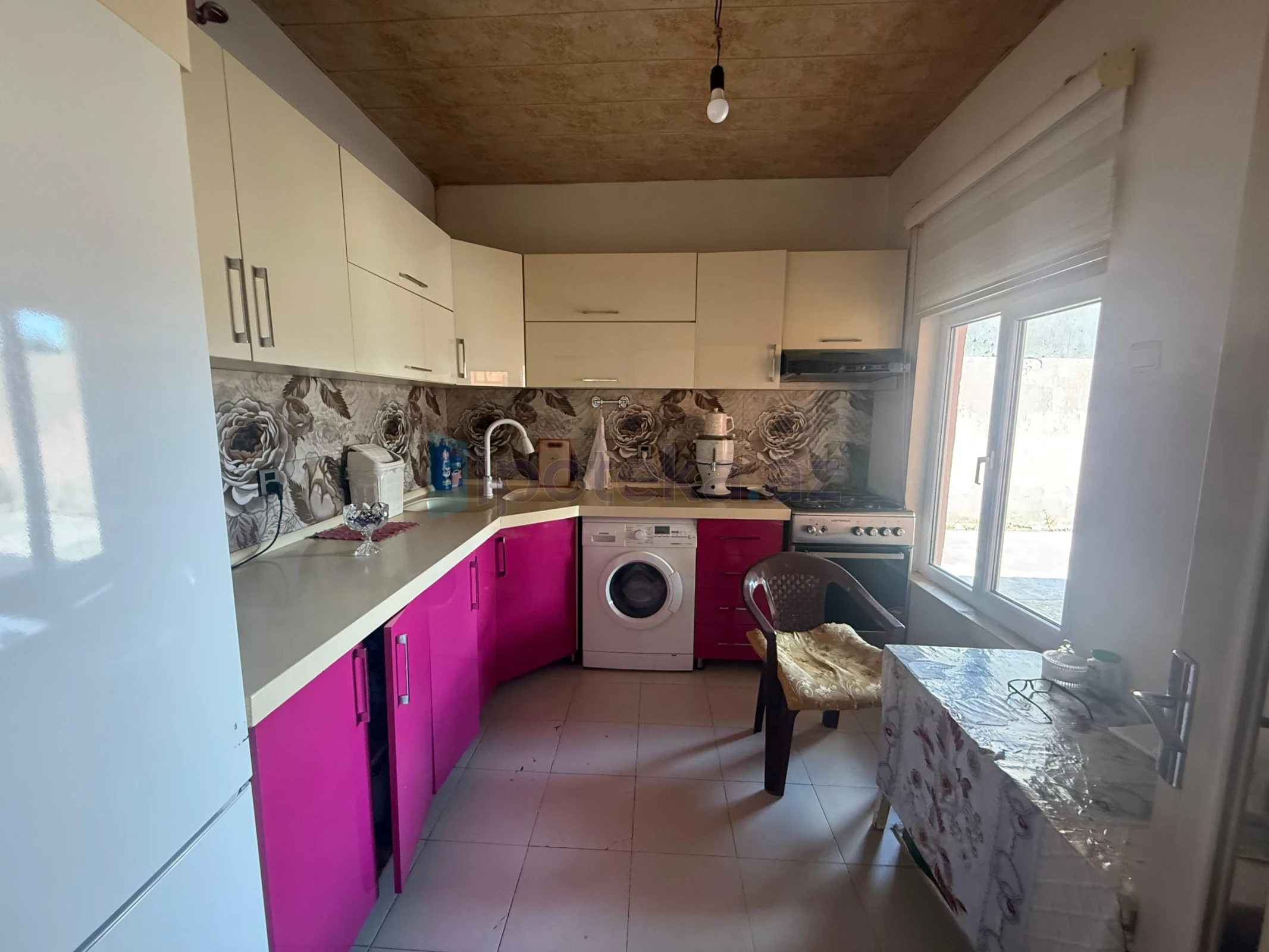 Satılır 6 otaqlı həyət evi 140 m²