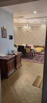 Satılır 8 otaqlı həyət evi 142 m²