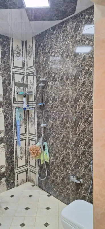 Satılır 8 otaqlı həyət evi 142 m²