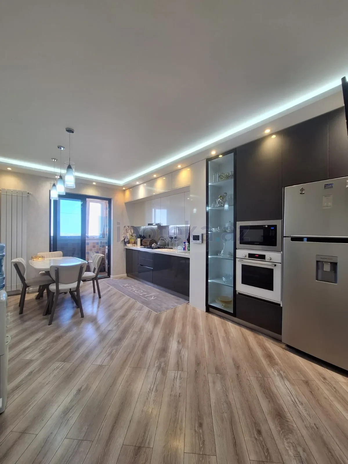 Satılır 3 otaqlı köhnə tikili 80 m²