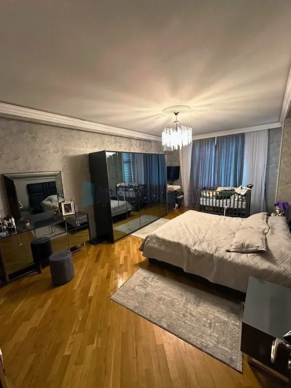 Satılır 4 otaqlı yeni tikili 180 m²