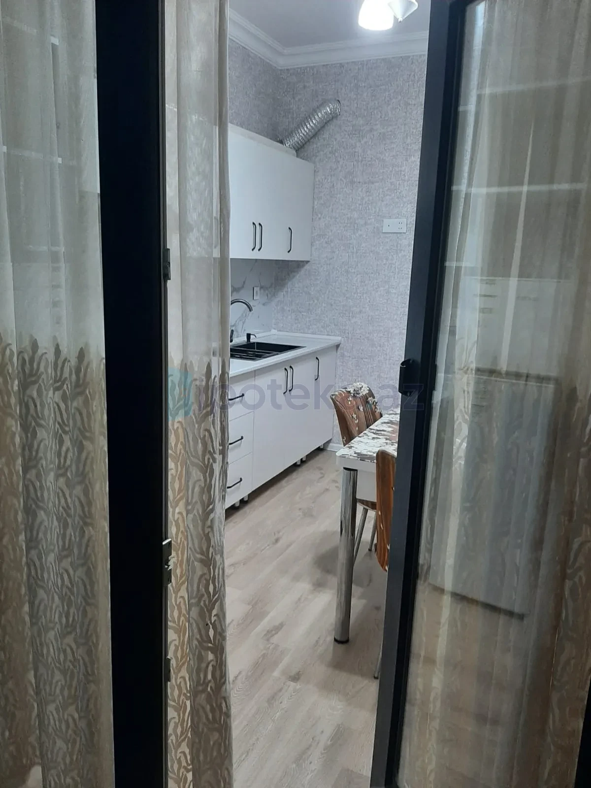 Satılır 2 otaqlı yeni tikili 93 m²