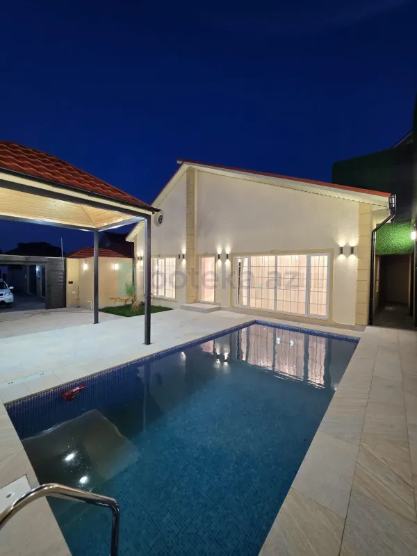 Satılır 4 otaqlı mənzil 140 m²