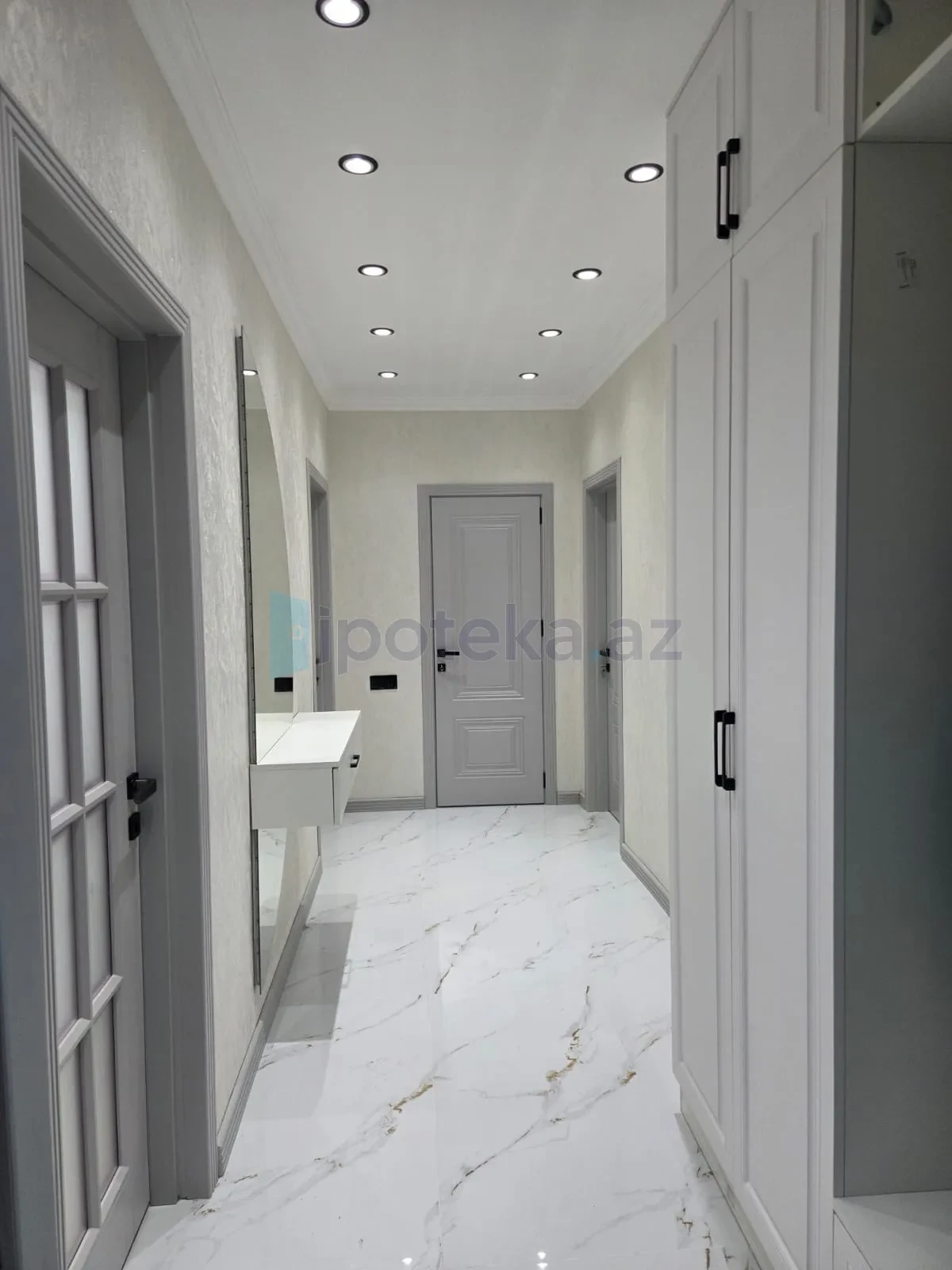 Satılır 3 otaqlı köhnə tikili 100 m²