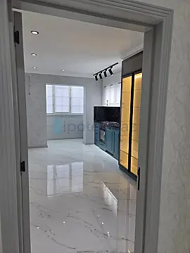 Satılır 3 otaqlı köhnə tikili 100 m²
