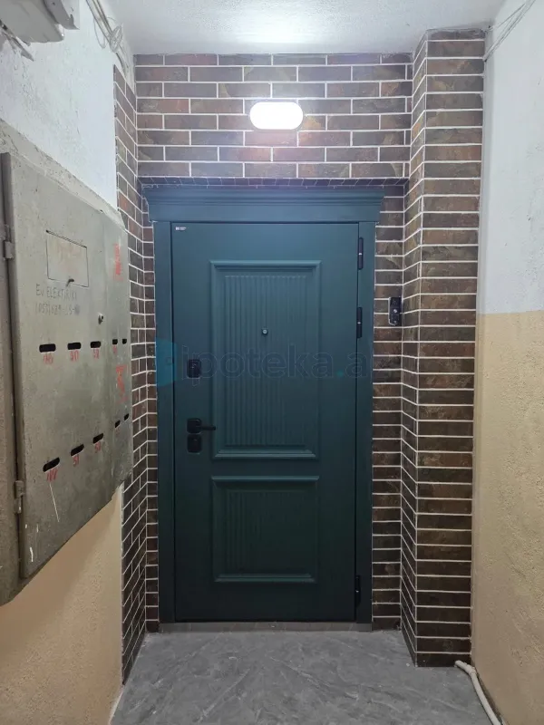 Satılır 3 otaqlı köhnə tikili 100 m²