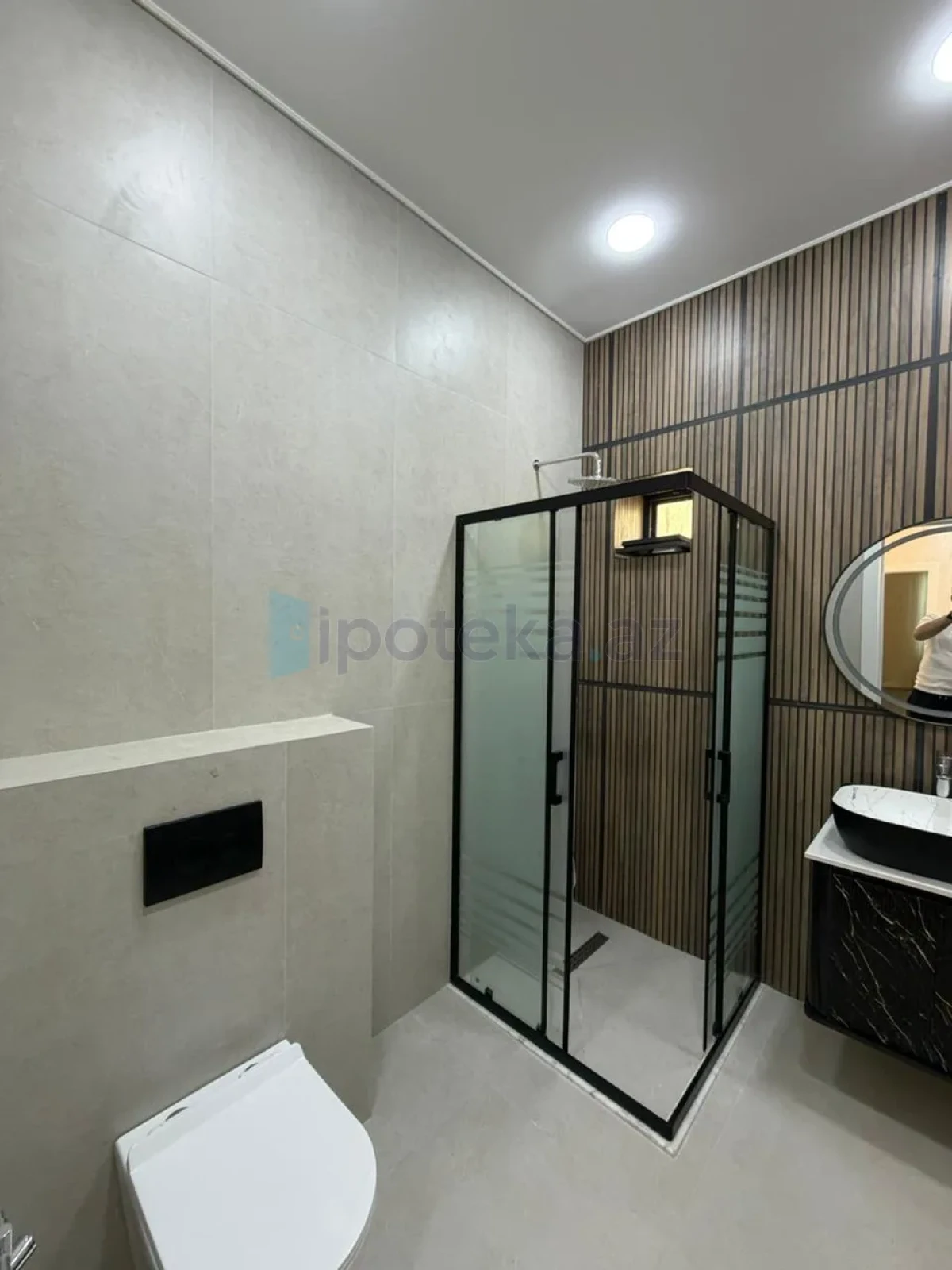 Satılır 4 otaqlı mənzil 200 m²