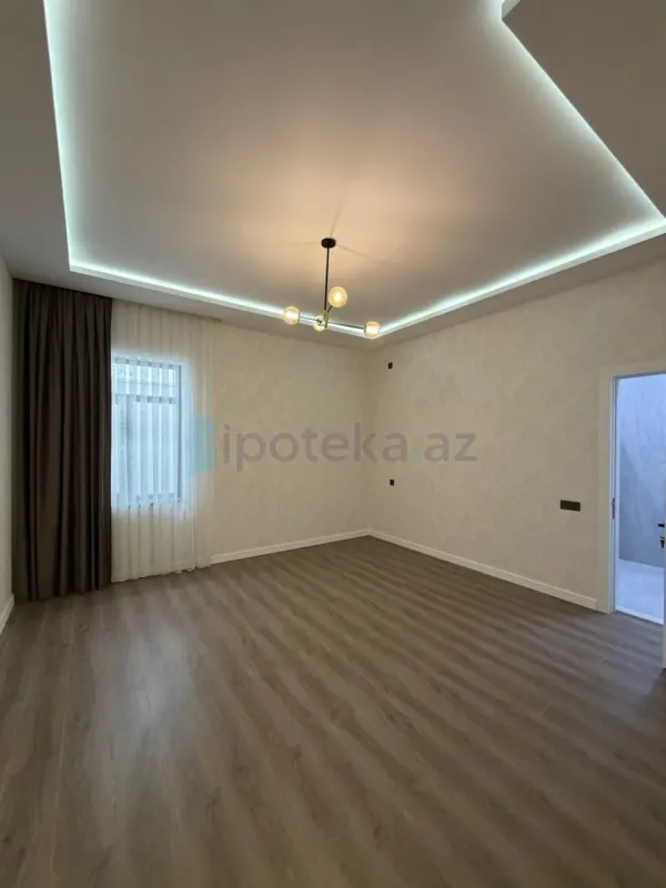 Satılır 4 otaqlı mənzil 200 m²
