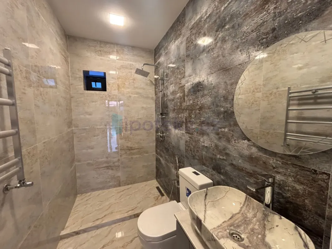 Satılır 4 otaqlı mənzil 170 m²