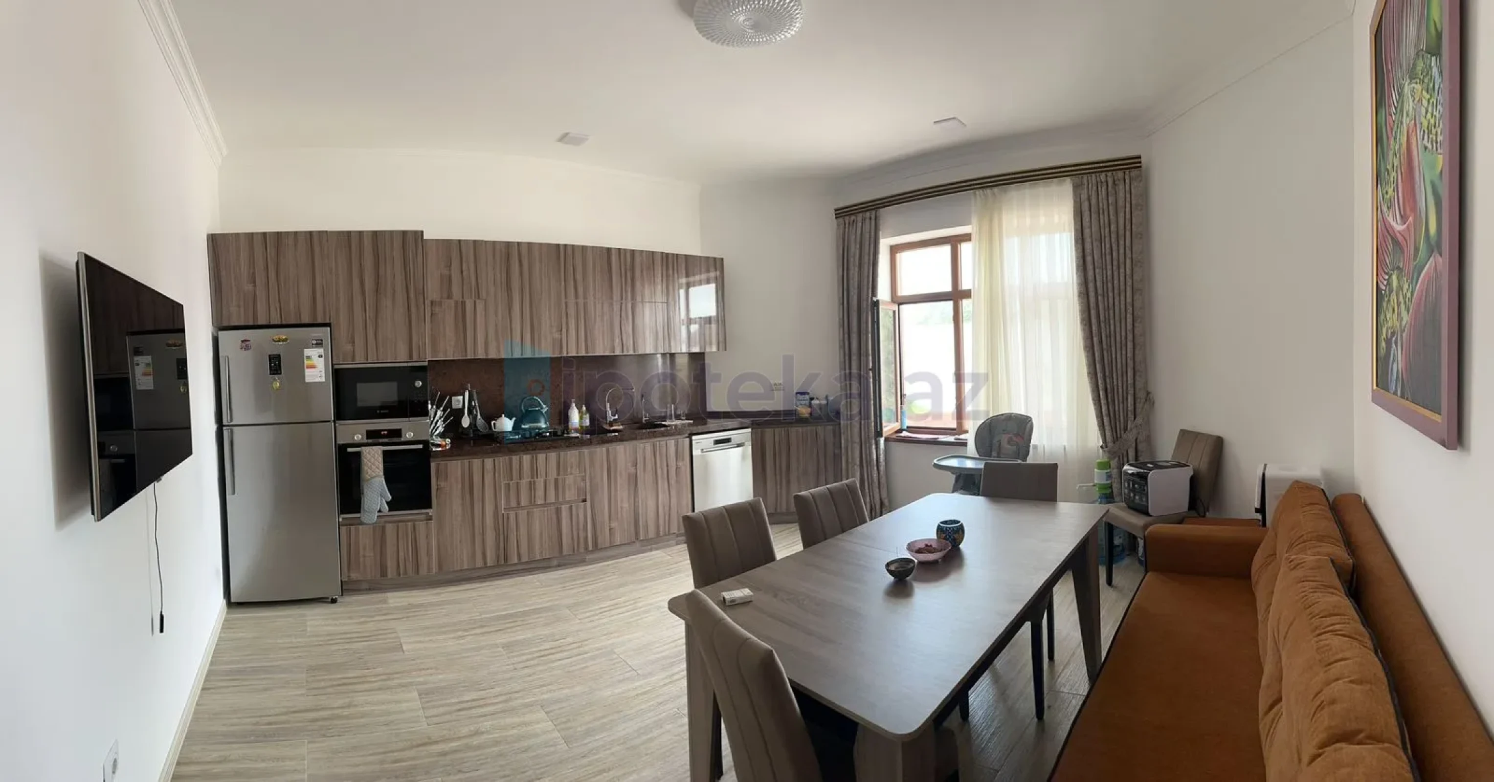 Satılır 5 otaqlı obyekt 300 m²