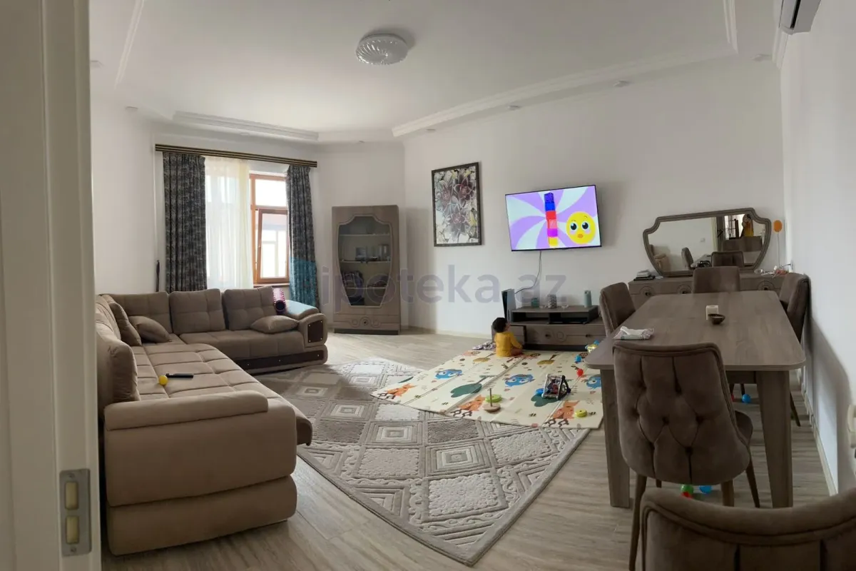 Satılır 5 otaqlı obyekt 300 m²
