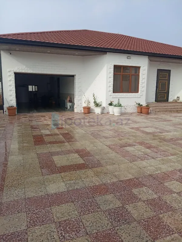 Satılır 5 otaqlı obyekt 300 m²