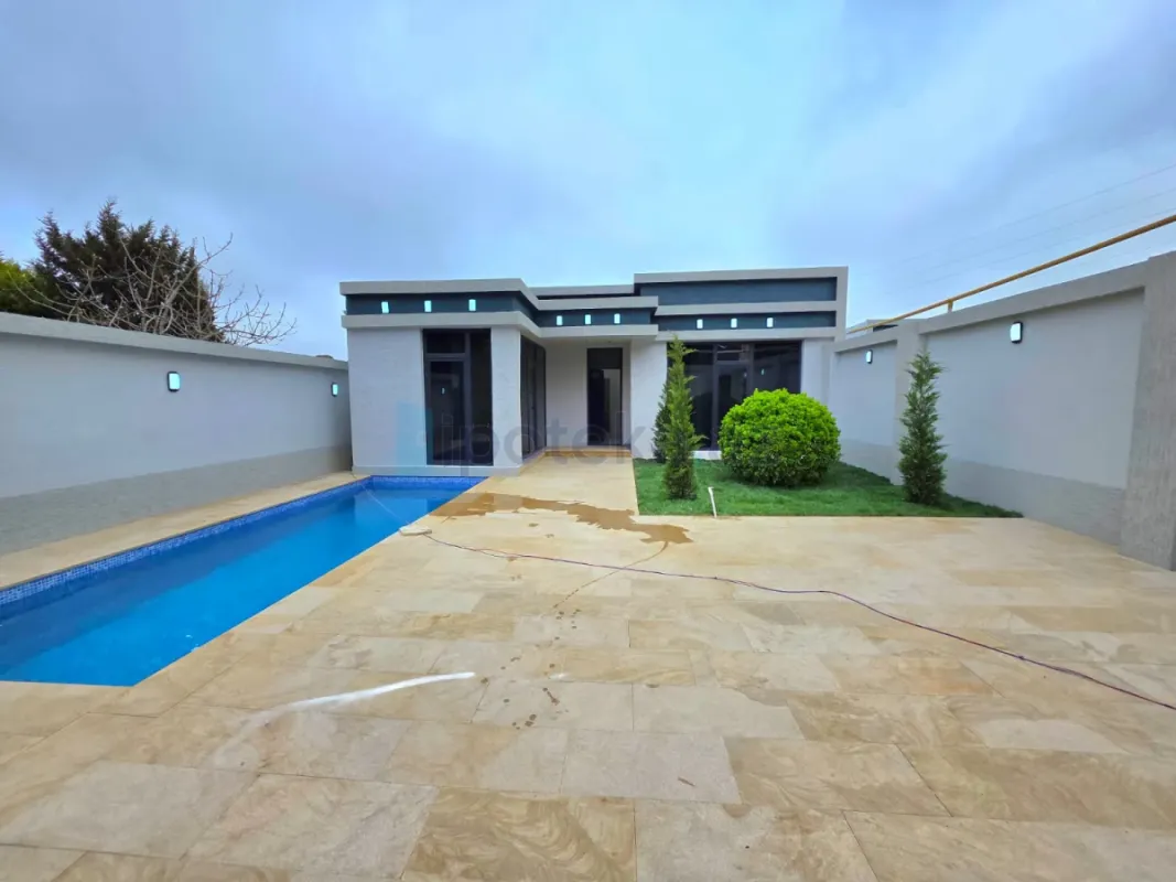 Satılır 4 otaqlı mənzil 145 m²