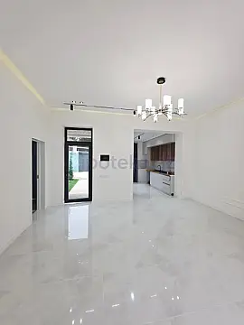 Satılır 4 otaqlı mənzil 145 m²