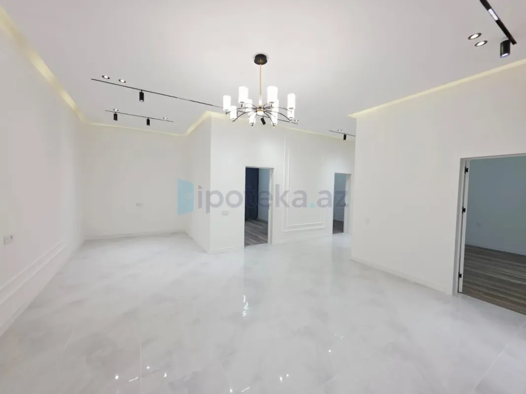 Satılır 4 otaqlı mənzil 145 m²