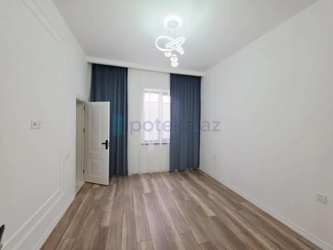 Satılır 4 otaqlı mənzil 145 m²