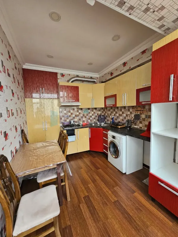 Satılır 3 otaqlı yeni tikili 72 m²