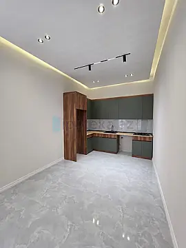 Satılır 4 otaqlı mənzil 165 m²