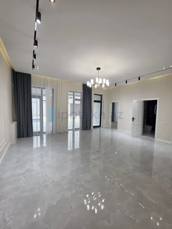 Satılır 4 otaqlı mənzil 165 m²