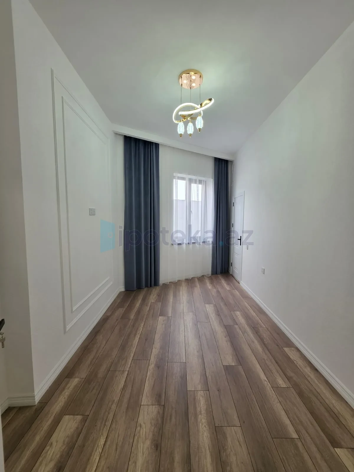 Satılır 4 otaqlı mənzil 165 m²