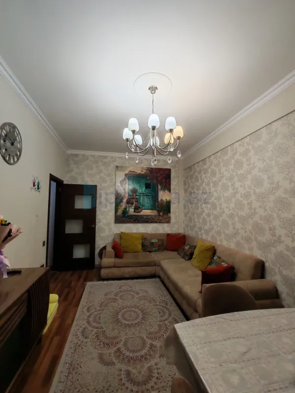 Satılır 2 otaqlı yeni tikili 60 m²