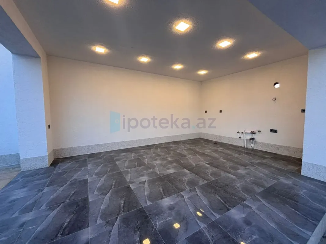 Satılır 4 otaqlı mənzil 170 m²