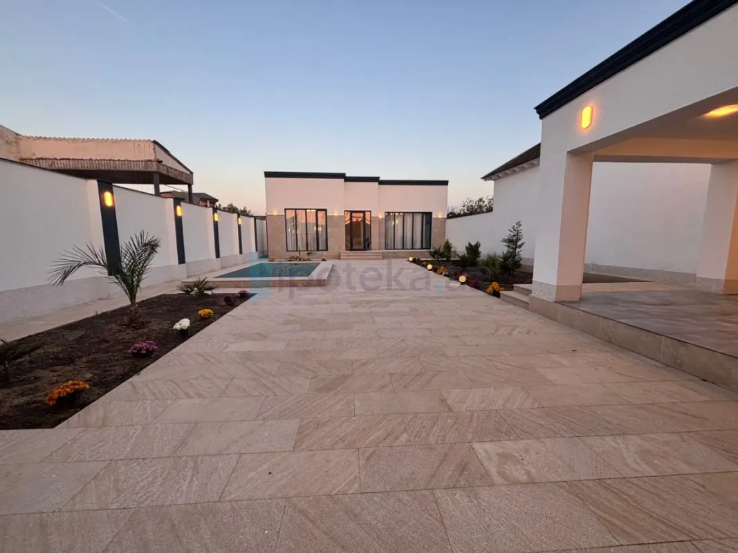 Satılır 4 otaqlı mənzil 170 m²