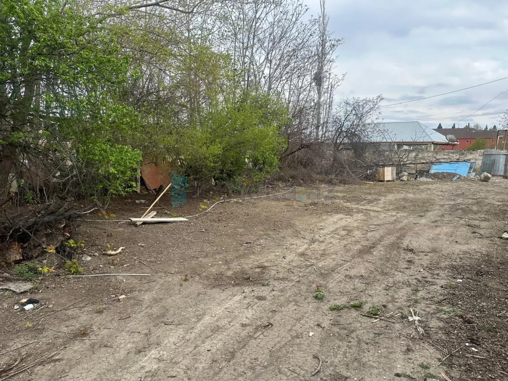 Satılır torpaq sahəsi 1000 m²