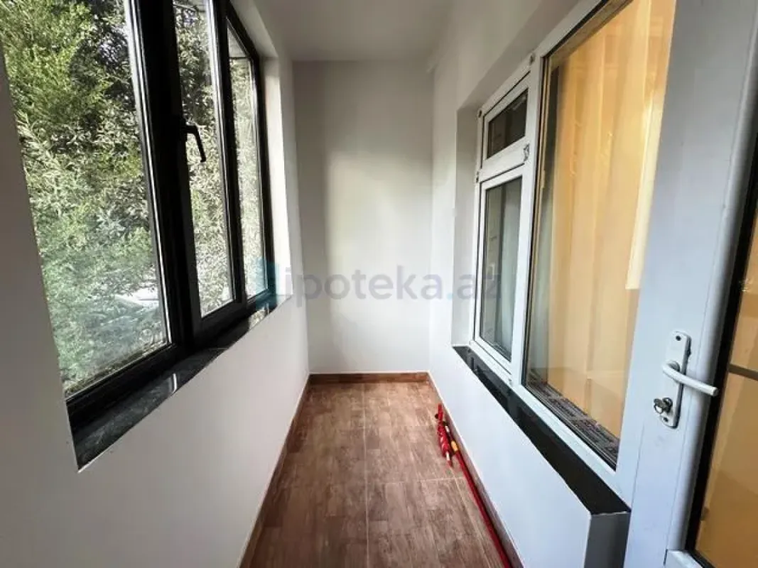Satılır 2 otaqlı köhnə tikili 60 m²