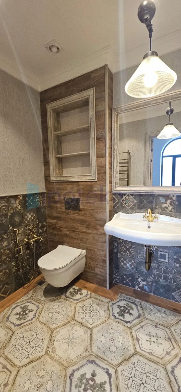 Satılır 7 otaqlı həyət evi 360 m²