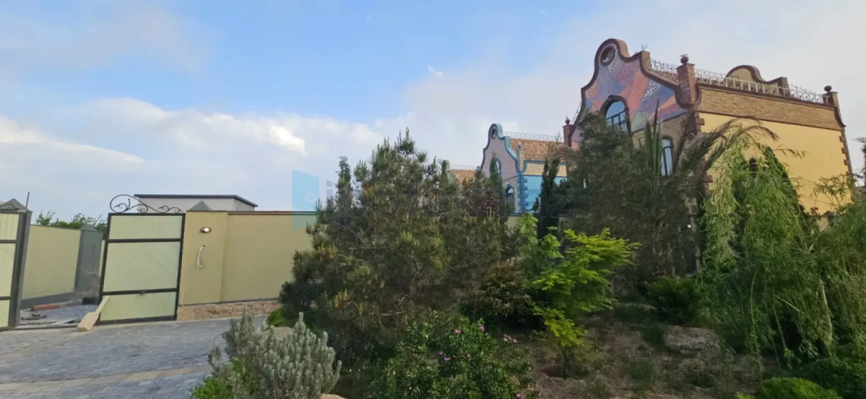 Satılır 7 otaqlı həyət evi 360 m²