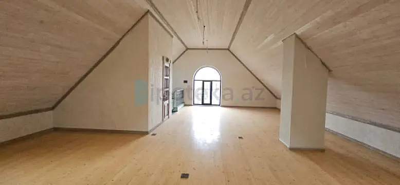 Satılır 7 otaqlı həyət evi 360 m²