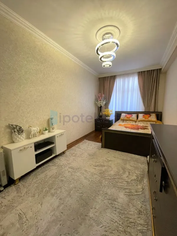 Satılır 2 otaqlı yeni tikili 78 m²