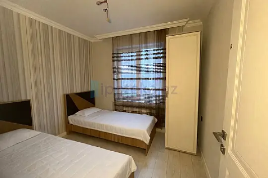 Satılır 2 otaqlı köhnə tikili 63 m²