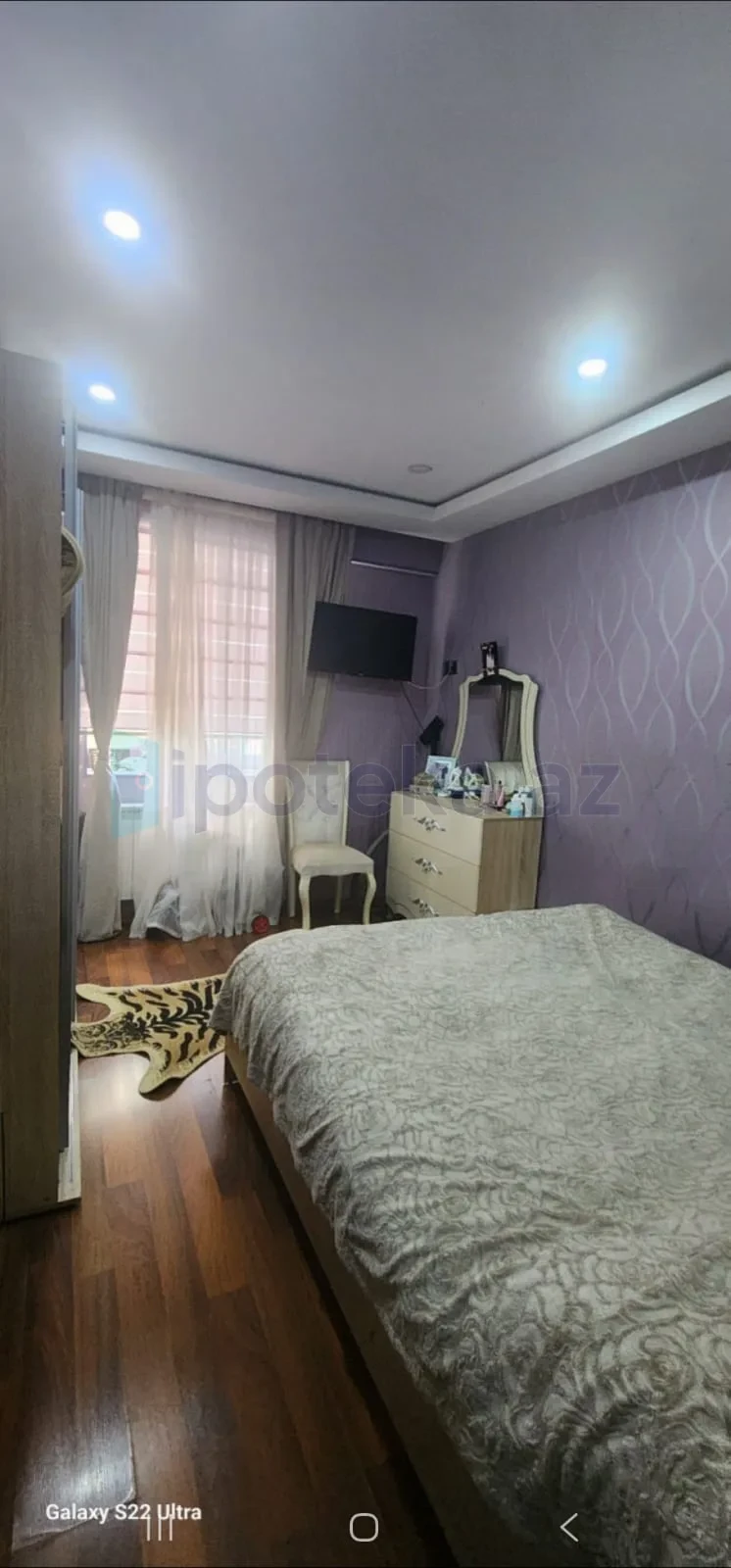 Satılır 3 otaqlı yeni tikili 80 m²