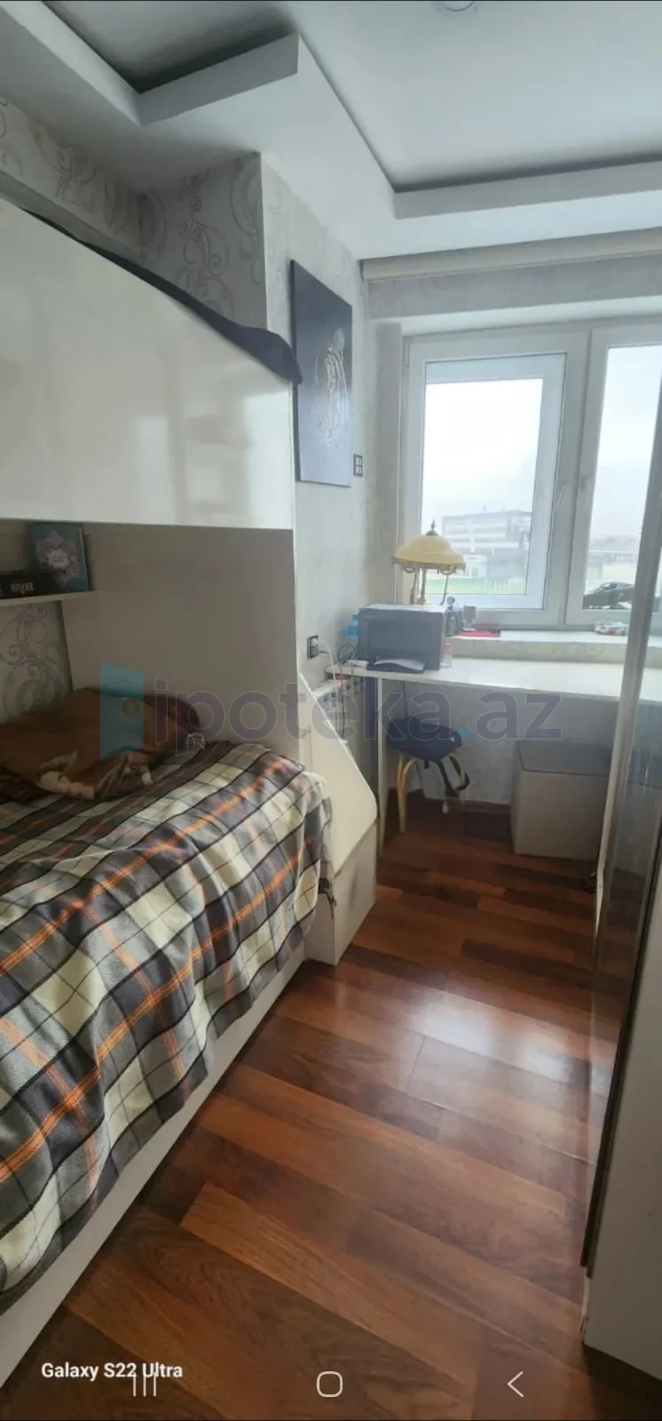 Satılır 3 otaqlı yeni tikili 80 m²