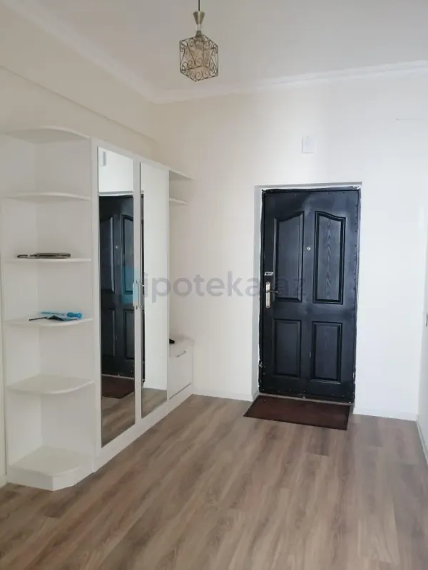Satılır 3 otaqlı yeni tikili 80 m²