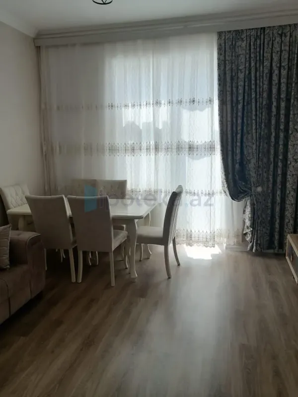 Satılır 3 otaqlı yeni tikili 80 m²