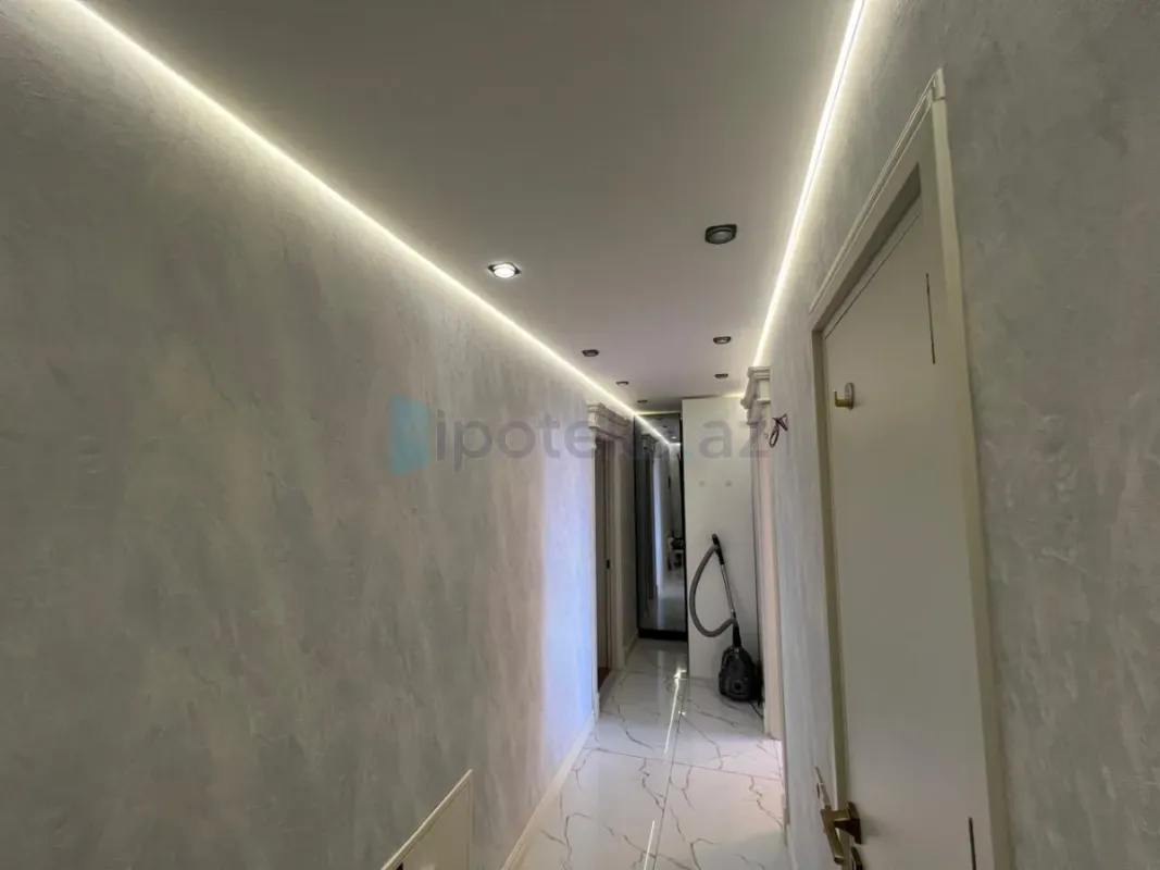 Satılır 3 otaqlı köhnə tikili 55 m²