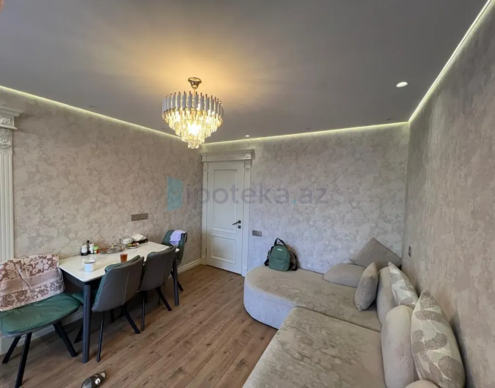 Satılır 3 otaqlı köhnə tikili 55 m²