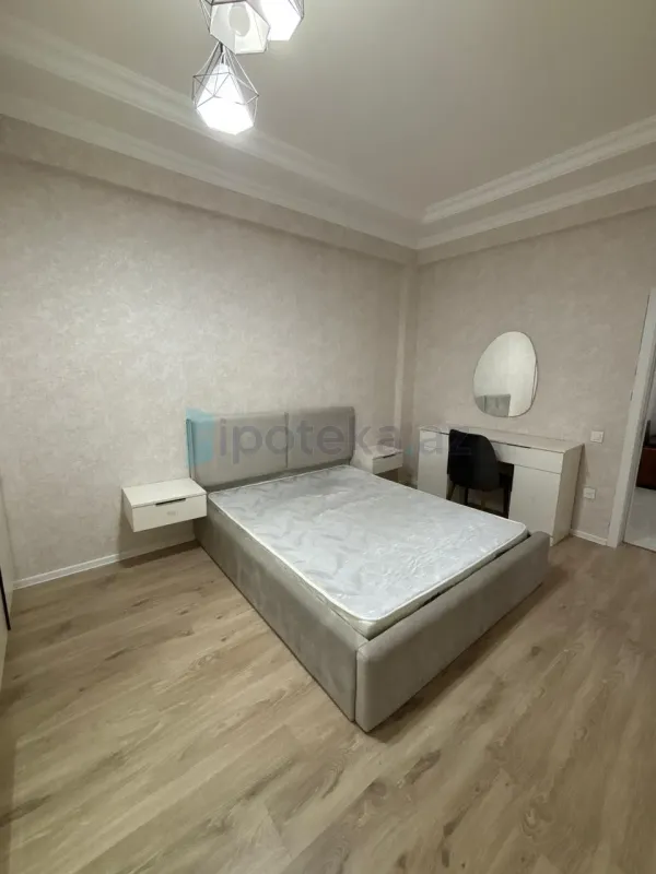 Satılır 2 otaqlı yeni tikili 75 m²