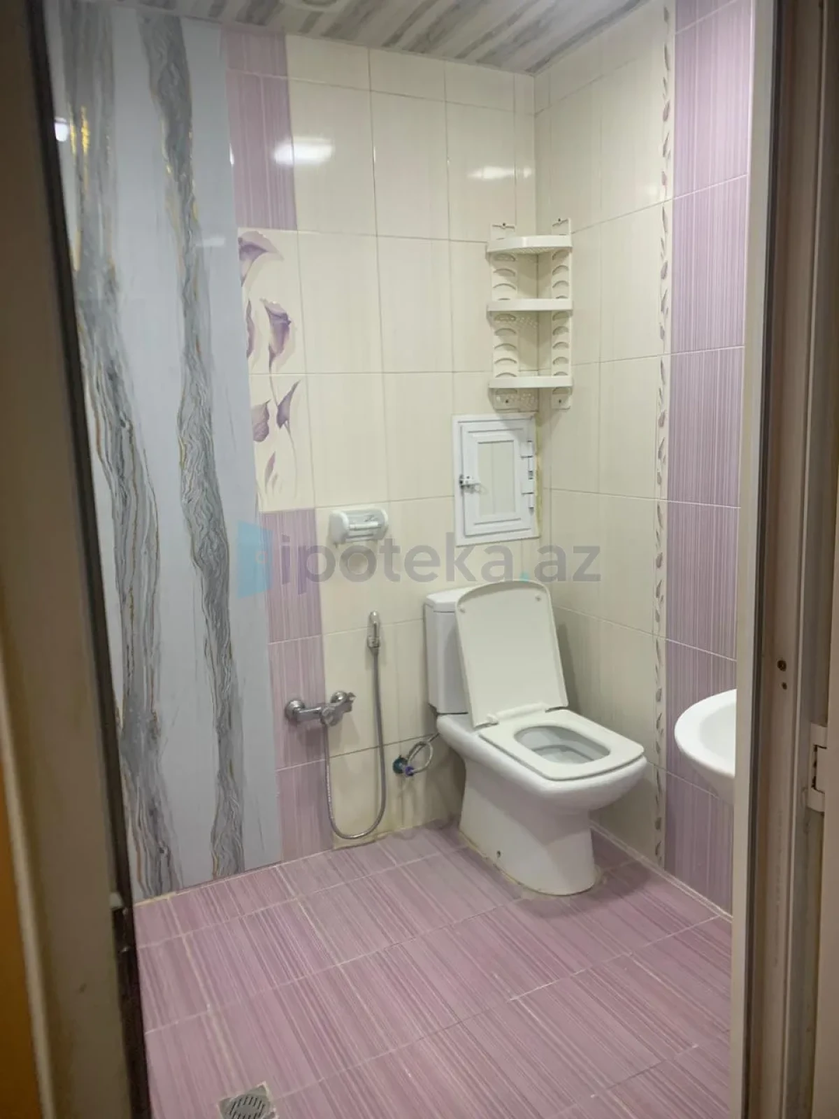 Satılır 2 otaqlı yeni tikili 67 m²