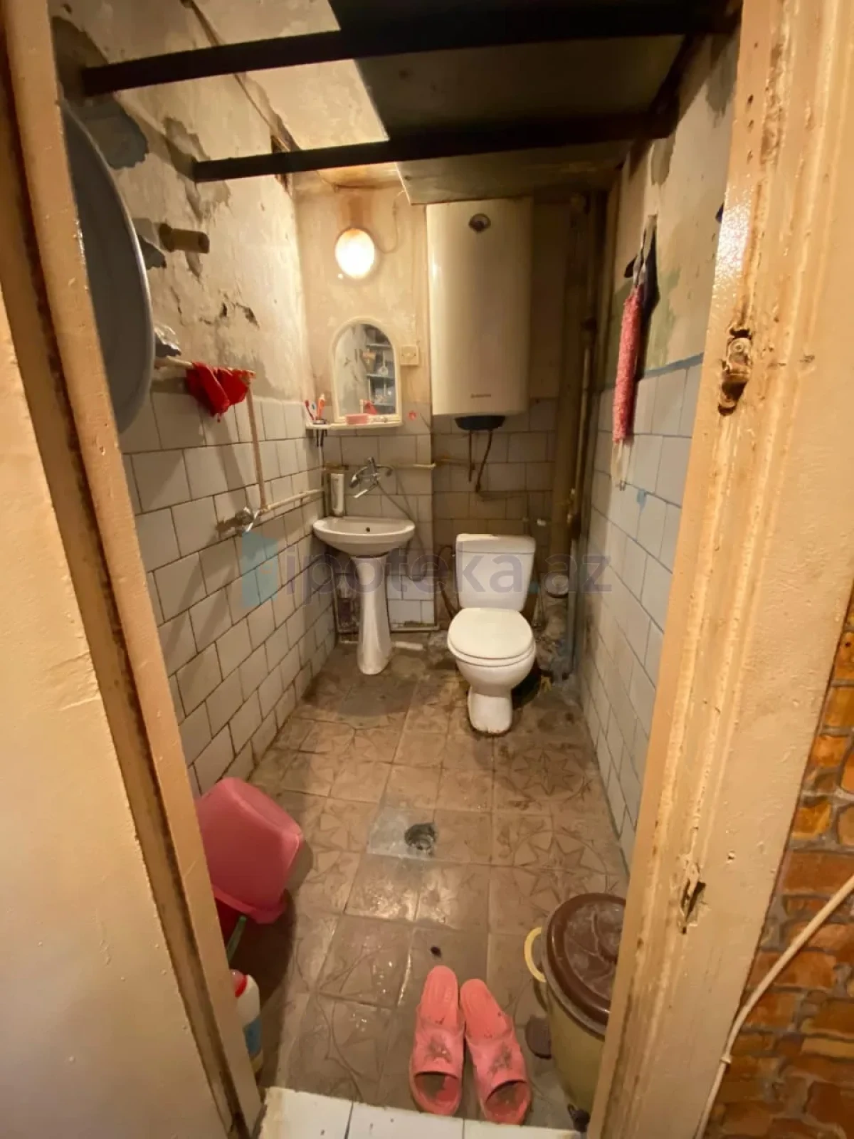 Satılır 2 otaqlı köhnə tikili 38 m²