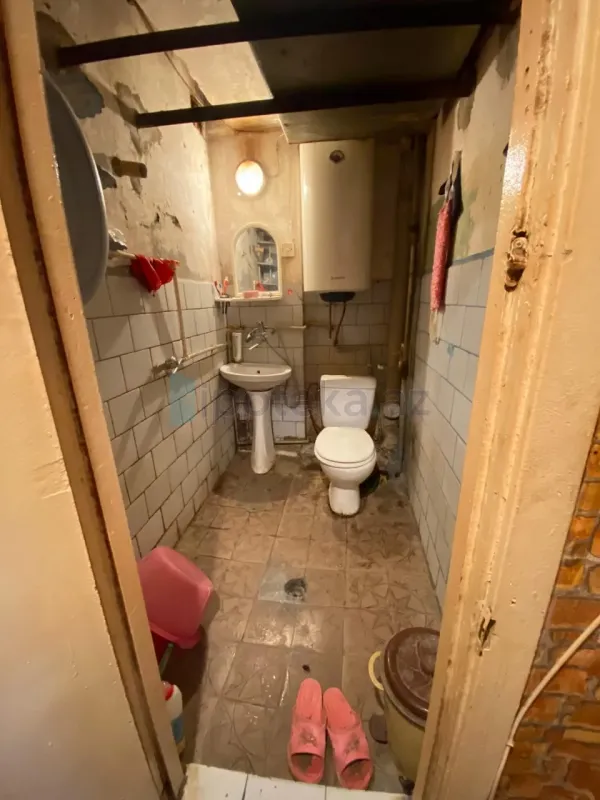 Satılır 2 otaqlı köhnə tikili 38 m²