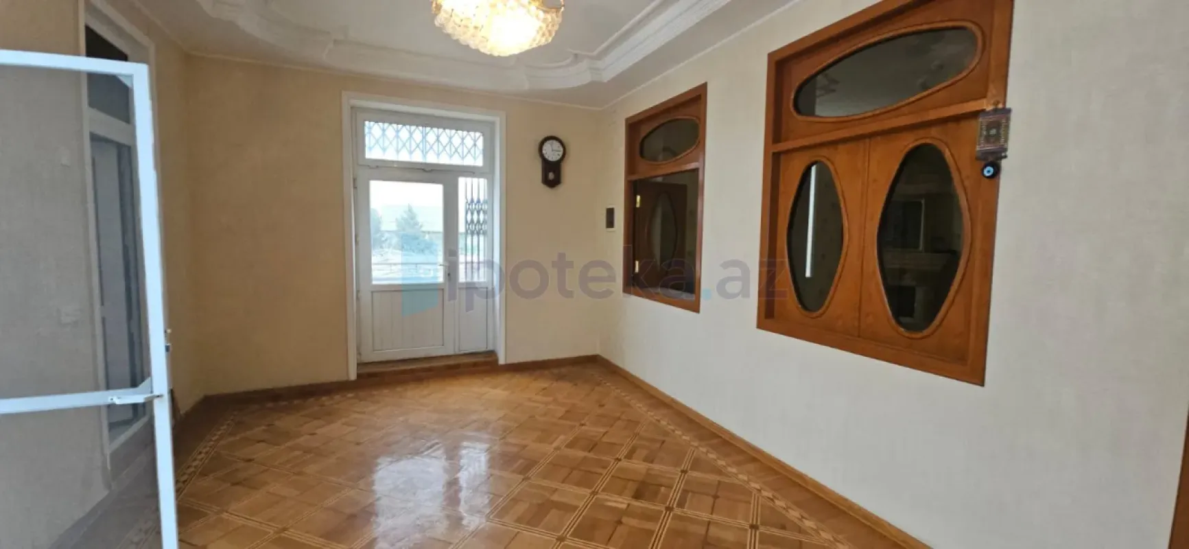 Satılır 6 otaqlı həyət evi 300 m²
