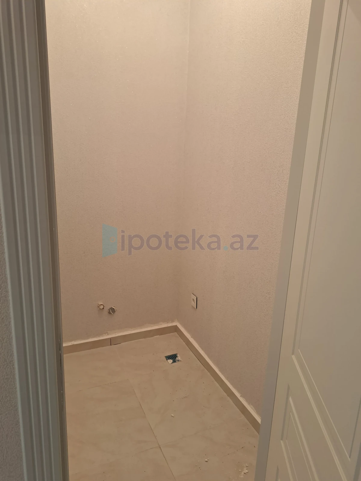 Satılır 2 otaqlı yeni tikili 95 m²