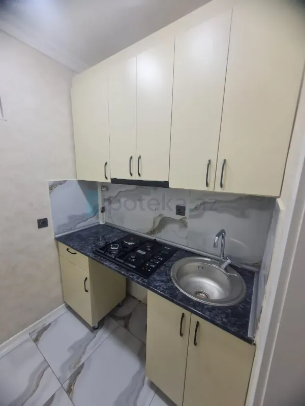 Satılır 2 otaqlı köhnə tikili 35 m²