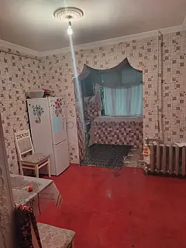 Satılır 2 otaqlı köhnə tikili 79 m²