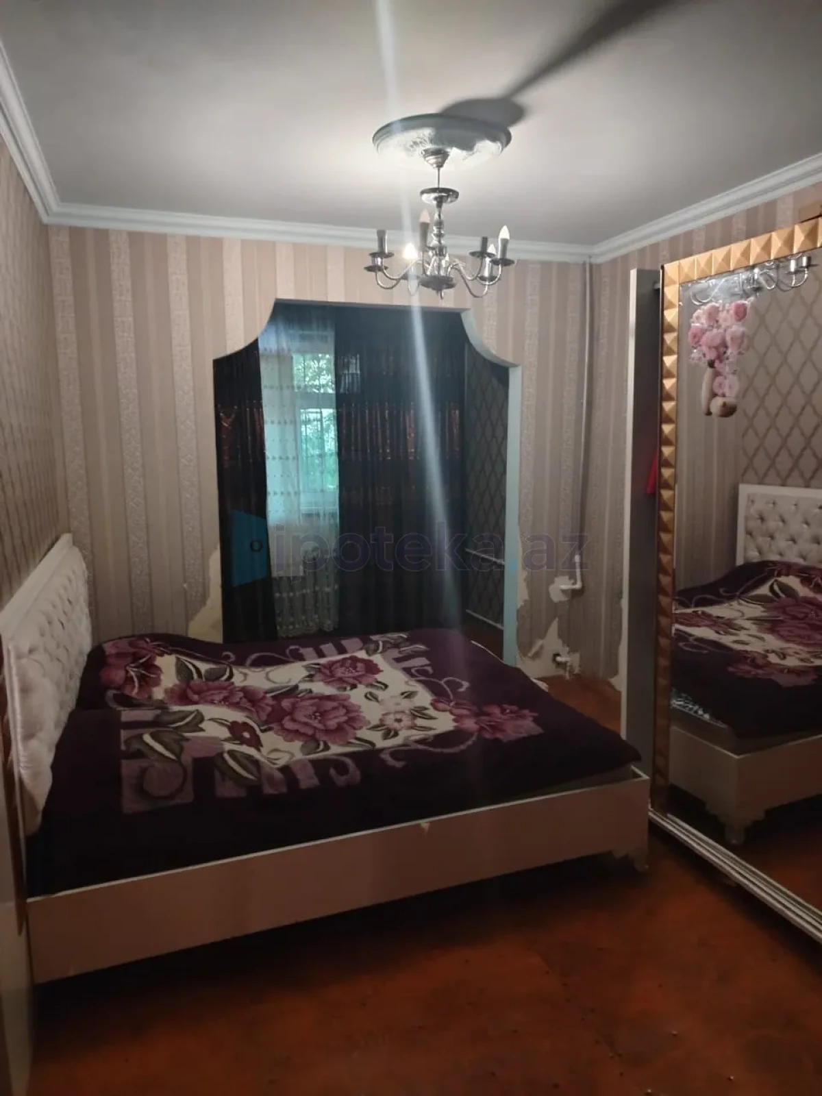 Satılır 2 otaqlı köhnə tikili 79 m²